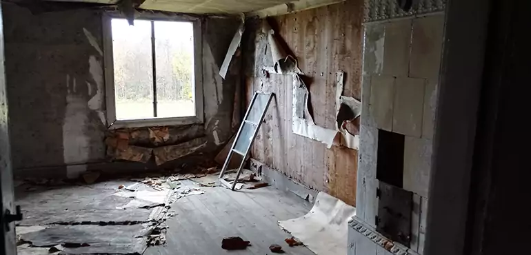 Why Selling a Distressed House Through Traditional Methods Fails in Brooklyn